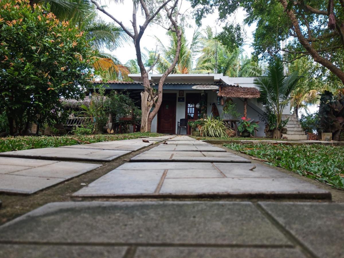 Yaye Guest House Tissamaharama Exterior photo