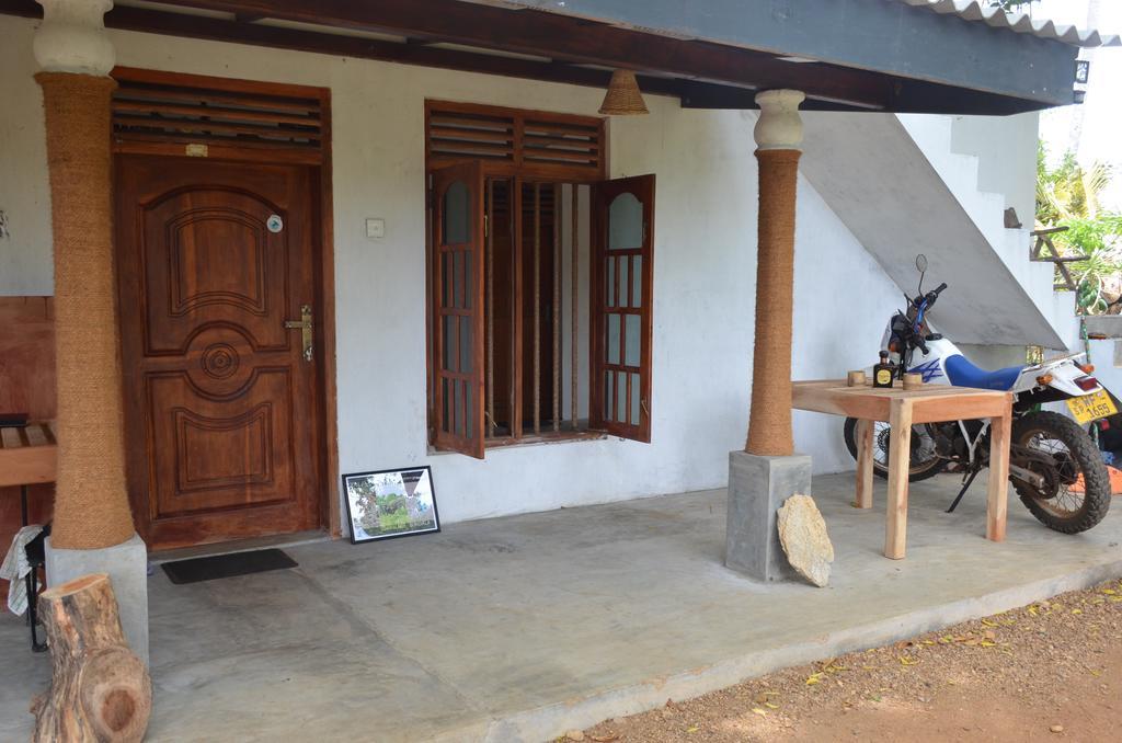Yaye Guest House Tissamaharama Exterior photo